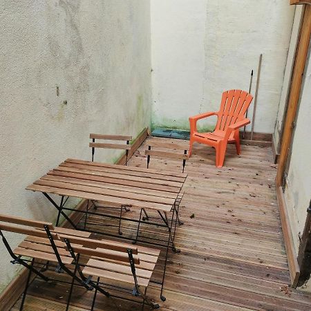 Апартаменты Patio Cosy Thizy-les-Bourgs Экстерьер фото
