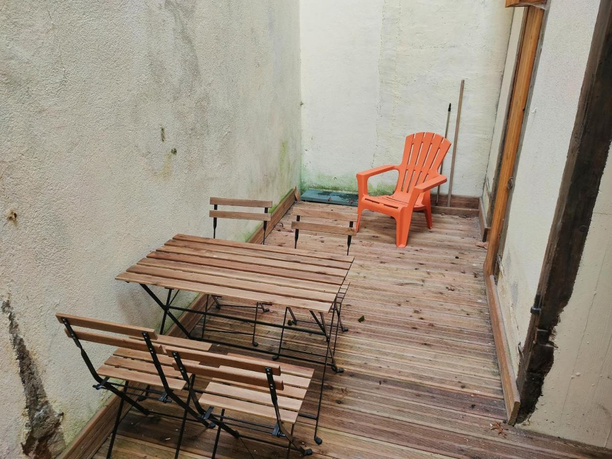 Апартаменты Patio Cosy Thizy-les-Bourgs Экстерьер фото