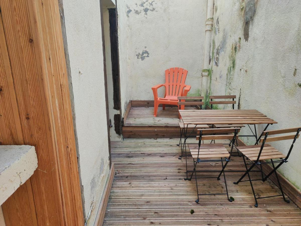Апартаменты Patio Cosy Thizy-les-Bourgs Экстерьер фото